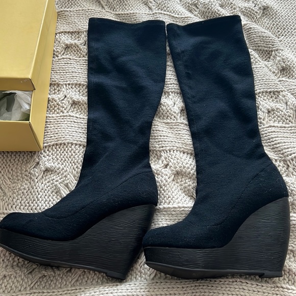 Stretchy knee hi sock boots like brand new - Picture 1 of 9